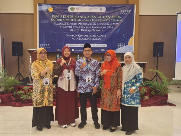Kepala MINASI, Ruyat Ismail mengikuti Revieu Kinerja