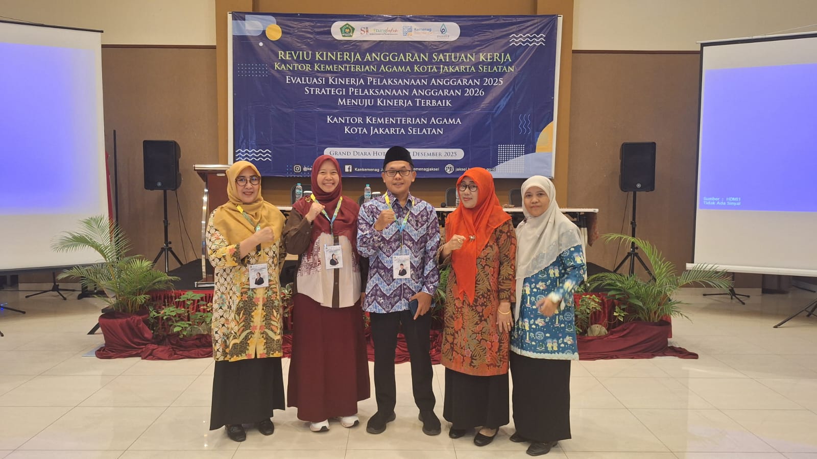 Kepala MINASI, Ruyat Ismail mengikuti Revieu Kinerja